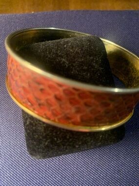 Vintage Retro gold brass red color cobra snake skin bracelet
